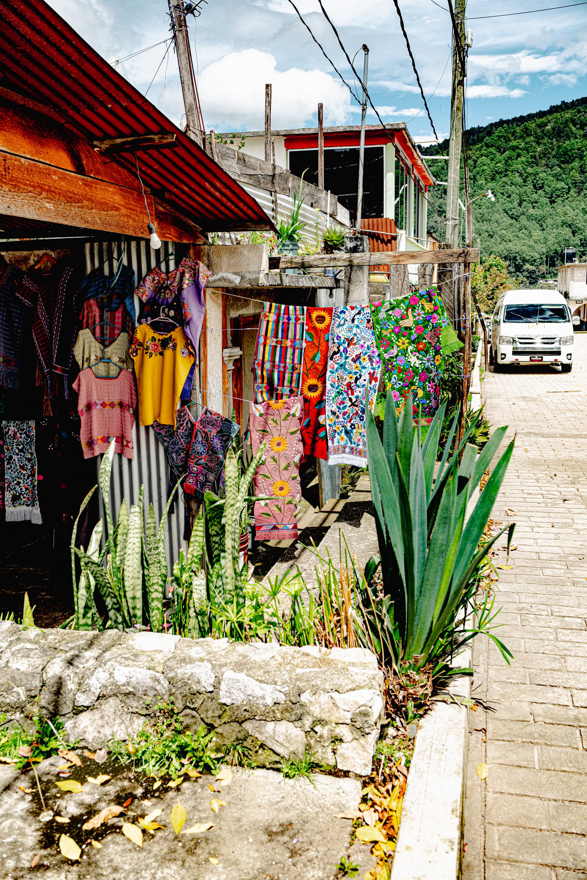 Chamula and Zinacantán: sacred traditions in the highlands of Chiapas