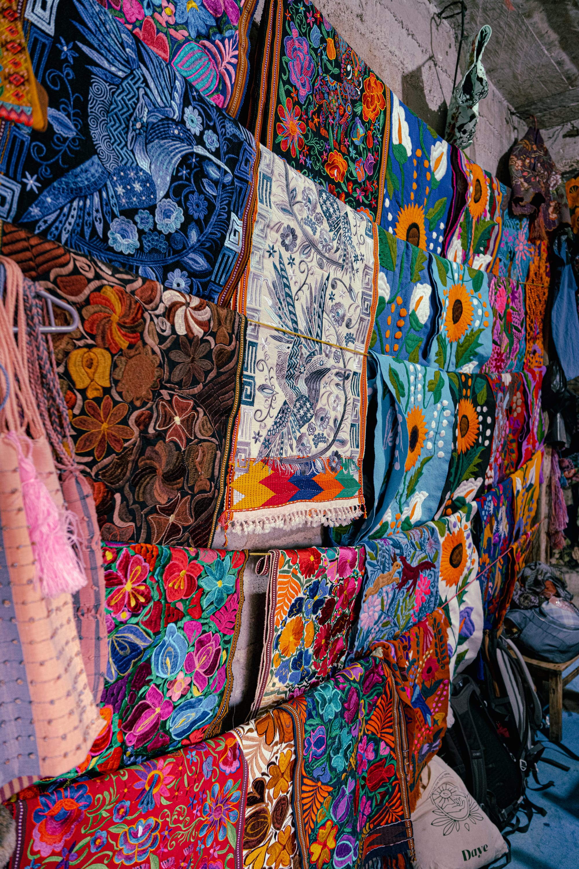 Chamula and Zinacantán: sacred traditions in the highlands of Chiapas